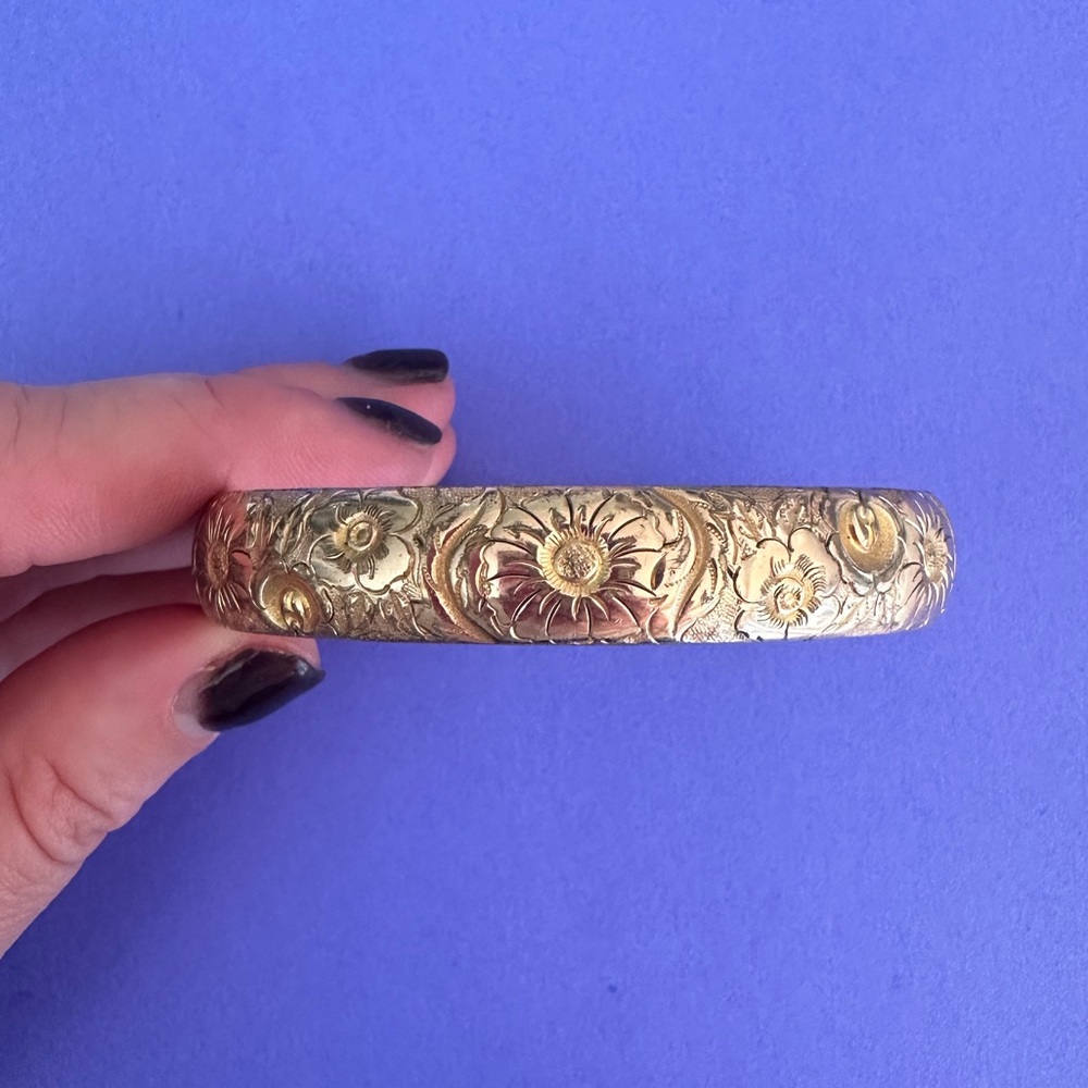Antique gold filled etched hinged bangle